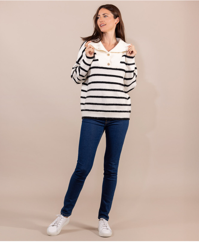 Pull terre de marin femme sale